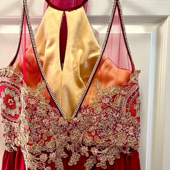 Narianna Sexy red dress - Picture 4 of 8